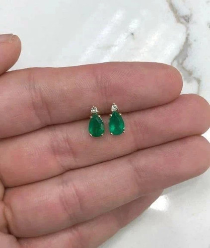 Pear cut emerald - cut,