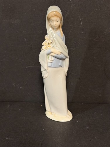 Lladro girl with calla - lladro,