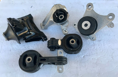 Motor manual trans mount set - motor,