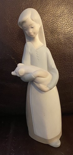 Lladro 1011 girl with pig - girl,
