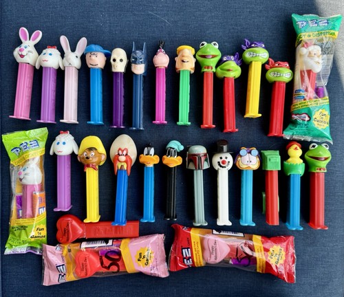 Lot pez dispensers - pez,