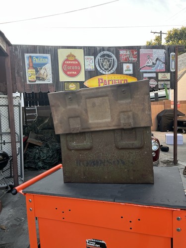 Vintage army ammo metal box - vintage,