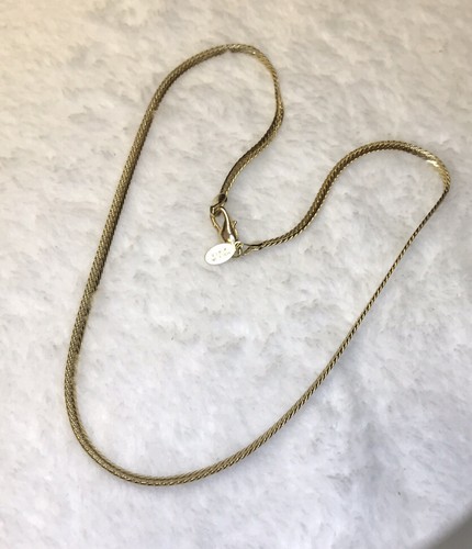 American showcase gold tone - showcase,