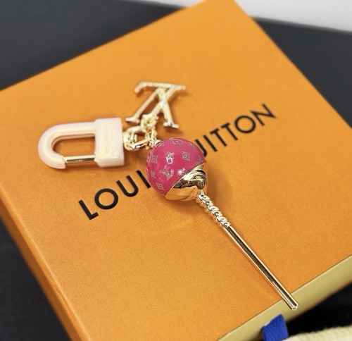 Auth louis vuitton monogram - louis,
