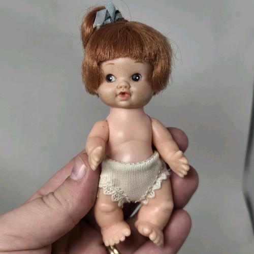Vintage 1966 uneeda - baby, pee