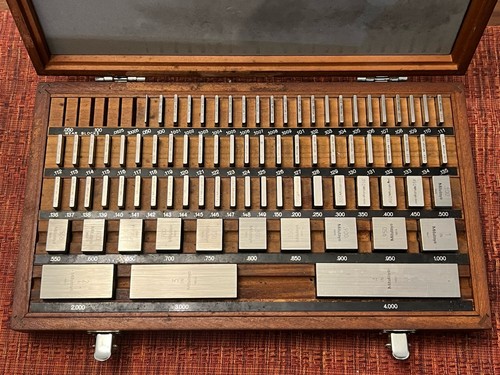 Mitutoyo 516 402 81pc square - 516-402,
