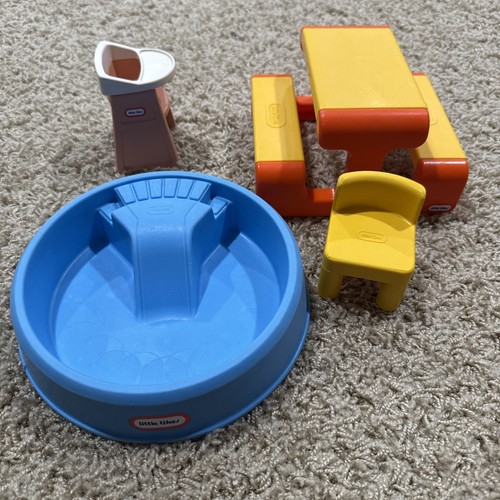 Vintage little tikes dollhouse - little,