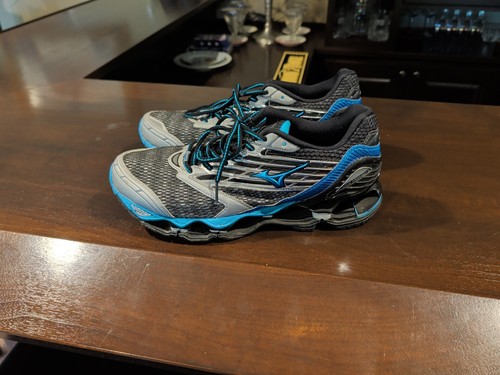Mizuno wave prophecy shoes - 5,