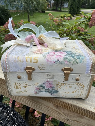 Vtg vanity train - vtg, case