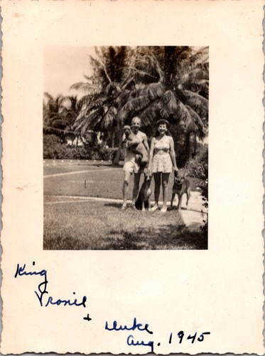 Vintage 1945 snapshot photo - 1945,