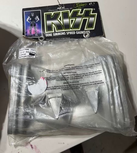 Vintage 1997 kiss gene simmons - kiss,