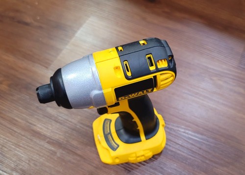 Dewalt model dc825 - 18v, impact
