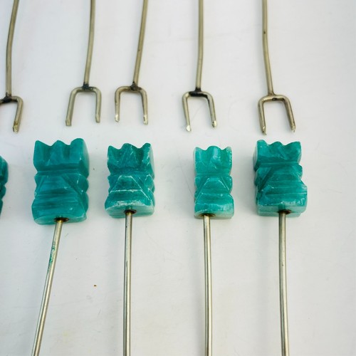 Vintage tiki style green - green, stone