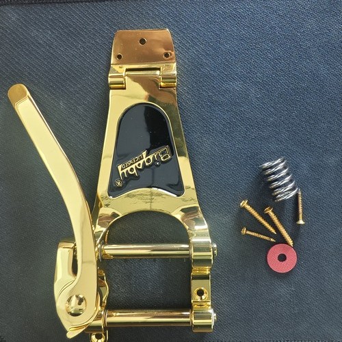 Bigsby b700 vibrato - vibrato, tailpiece