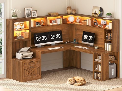 Farmhouse shaped computer - farmhouse, l
