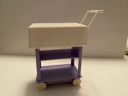 Barbie grand hotel - barbie, serving