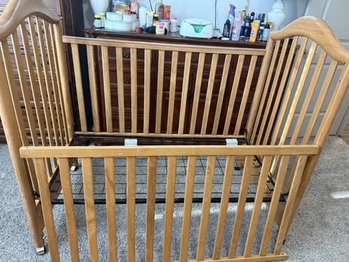 Simmons wooden baby - wooden,
