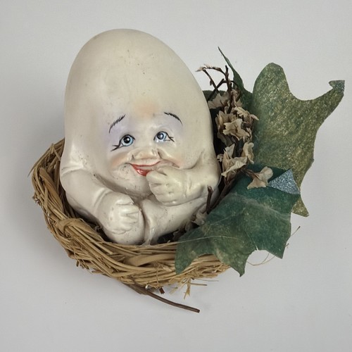Humpty dumpty sitting a - humpty,