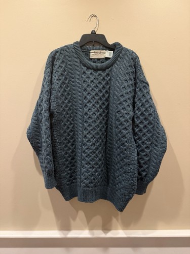 Wool cable knot crewneck