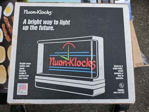 Vintage 1988 nuon klocks - vintage,