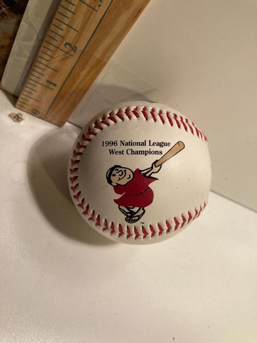Collectible baseball balls - baseball,
