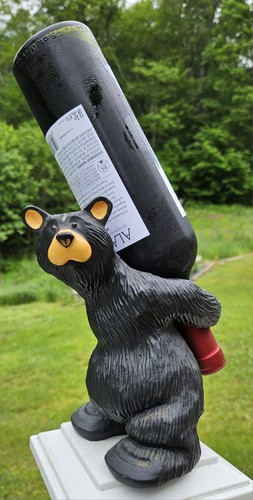 Julio black bear wine - black,