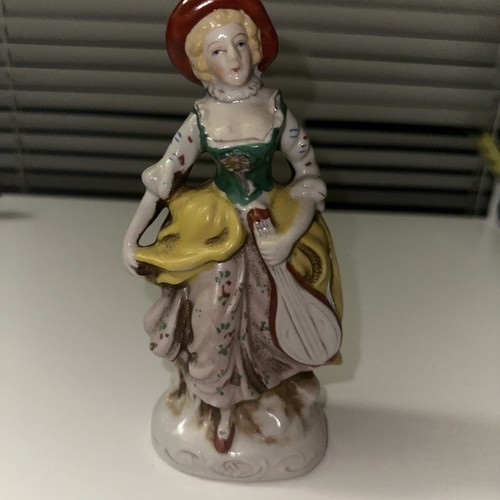 Vtg colonial lady porcelain - colonial,