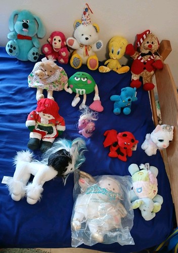 Plush lot stuffed - of,