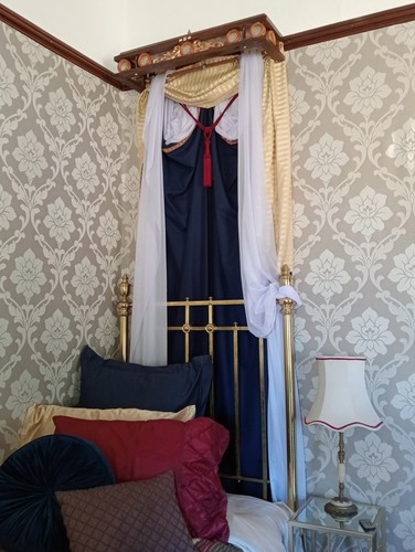 Bespoke hand made - hand, crown