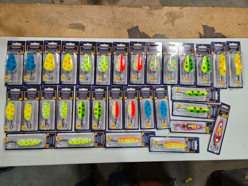 Assortment of danielson - 32,