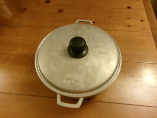 Vintage imusa aluminum - 9",