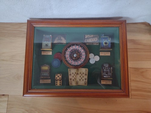 Vintage gambling shadow - shadow, box