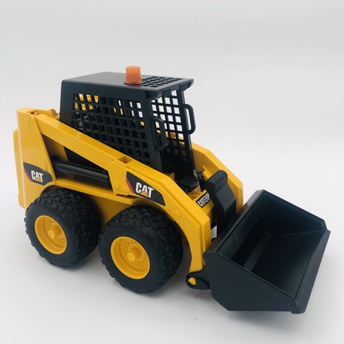 Bruder 2018 cat front - 2018,