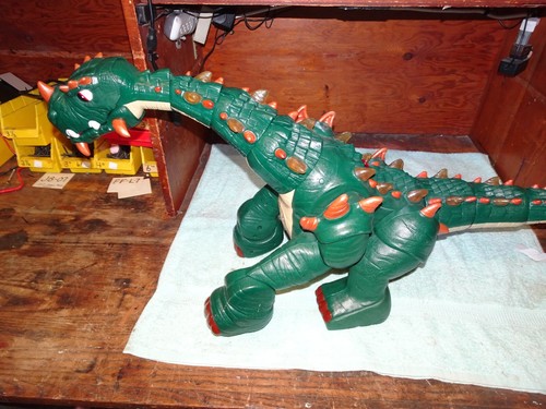 Fisher price imaginext spike - fisher-price,