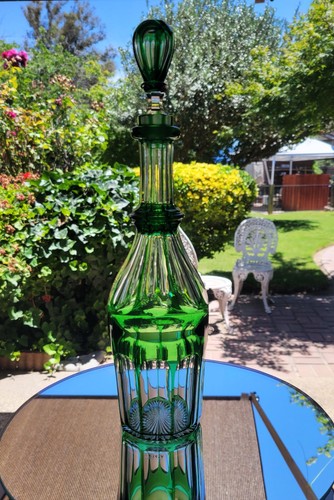 Brilliant period cut - , glass