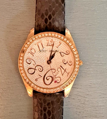 Betsey johnson gold tone - betsey,