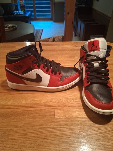 Nike air jordan mid - air,