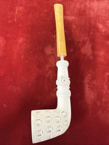 White carved meerschaum - white,