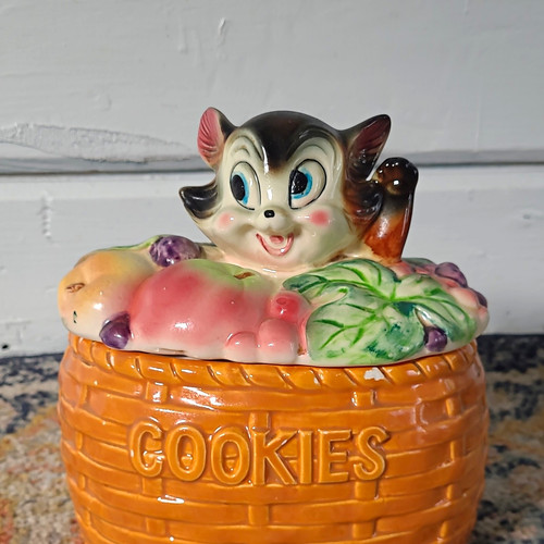 Vintage cookie jar lid - lid, cat