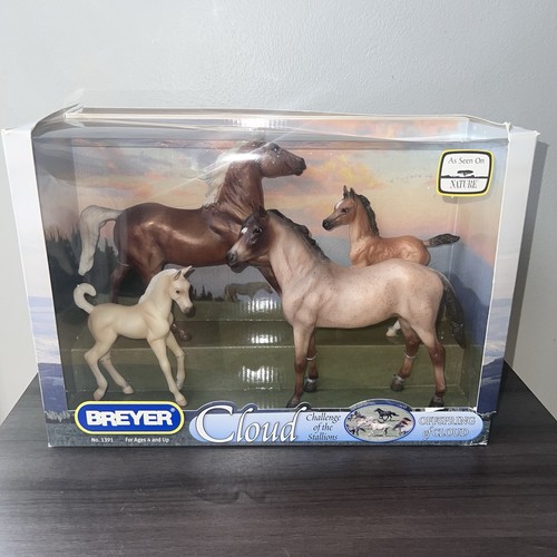 Retired breyer set - retired, cloud