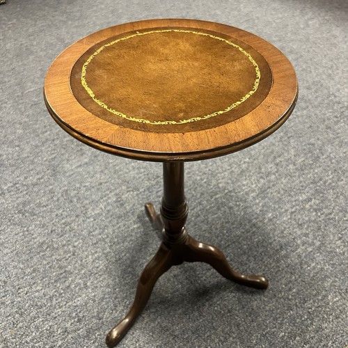 Vintage queen anne - anne, leather