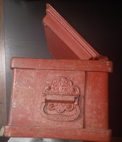 Antique heavy cast - antique, banker
