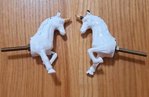 Unicorn distressed white - 2,
