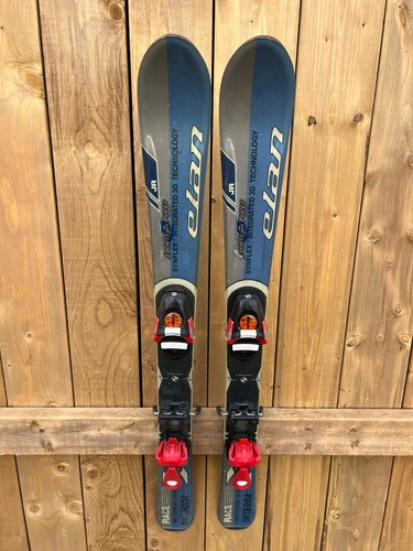 Alpine downhill snow ski elan - snow,