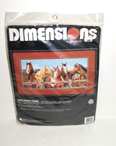Dimensions show horse corral - show,