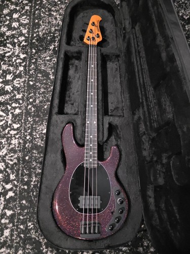 Ernie ball music man dark - dark, ray