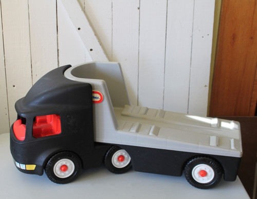 Large little tikes north - large,