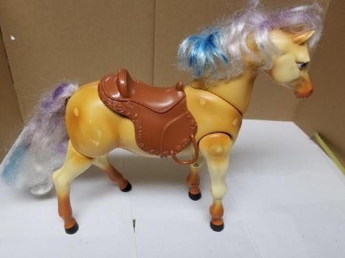 2005 barbie walking talking - walking,