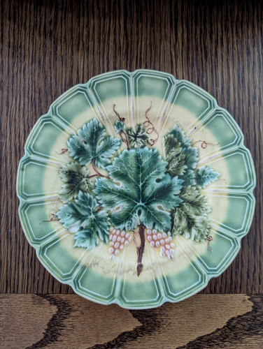 Antique majolica plate - majolica,