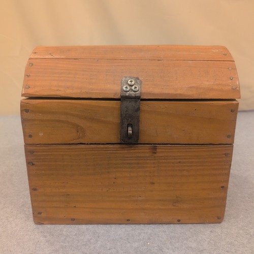 Rustic wooden treasure - treasure, chest
